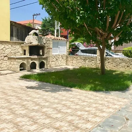 For 4 Or * Pefkochori